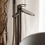 Bateria wannowa wolnostojąca Essia – gun metal - Kolekcja Essia - BOCCO