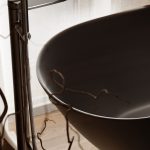 Bateria wannowa wolnostojąca Essia – gun metal – Kolekcja Essia – BOCCO Bateria wannowa wolnostojąca Essia – gun metal - Kolekcja Essia - BOCCO