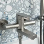 Bateria wannowa natynkowa Arcos – stal szczotkowana – Kolekcja Arcos – BOCCO