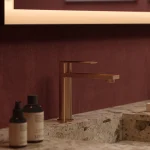 Bateria umywalkowa nablatowa niska Arcos – złoto szczotkowane – Kolekcja Arcos – BOCCO