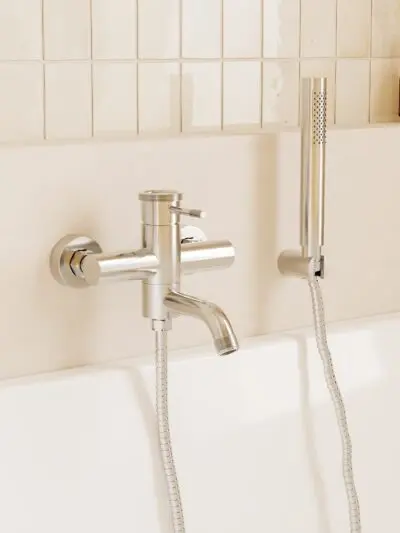 Bateria wannowa natynkowa Liora – chrom