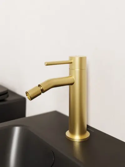Bat_bidet_detal-234 Bateria bidetowa Structa – złoto szczotkowane