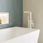 Bateria wannowa wolnostojąca Arcos – biały mat