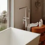 Bateria wannowa wolnostojąca Arcos – stal szczotkowana - Kolekcja Arcos - BOCCO