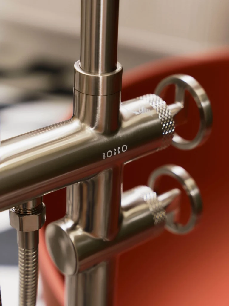 Bateria wannowa wolnostojąca Nebis – stal szczotkowana - Kolekcja Nebis - BOCCO