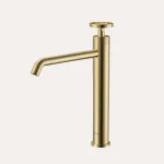 Bateria umywalkowa nablatowa wysoka Nebis – złoto szczotkowane - Kolekcja Nebis - BOCCO