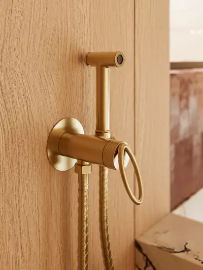Bidetka Essia - złoto szczotkowane