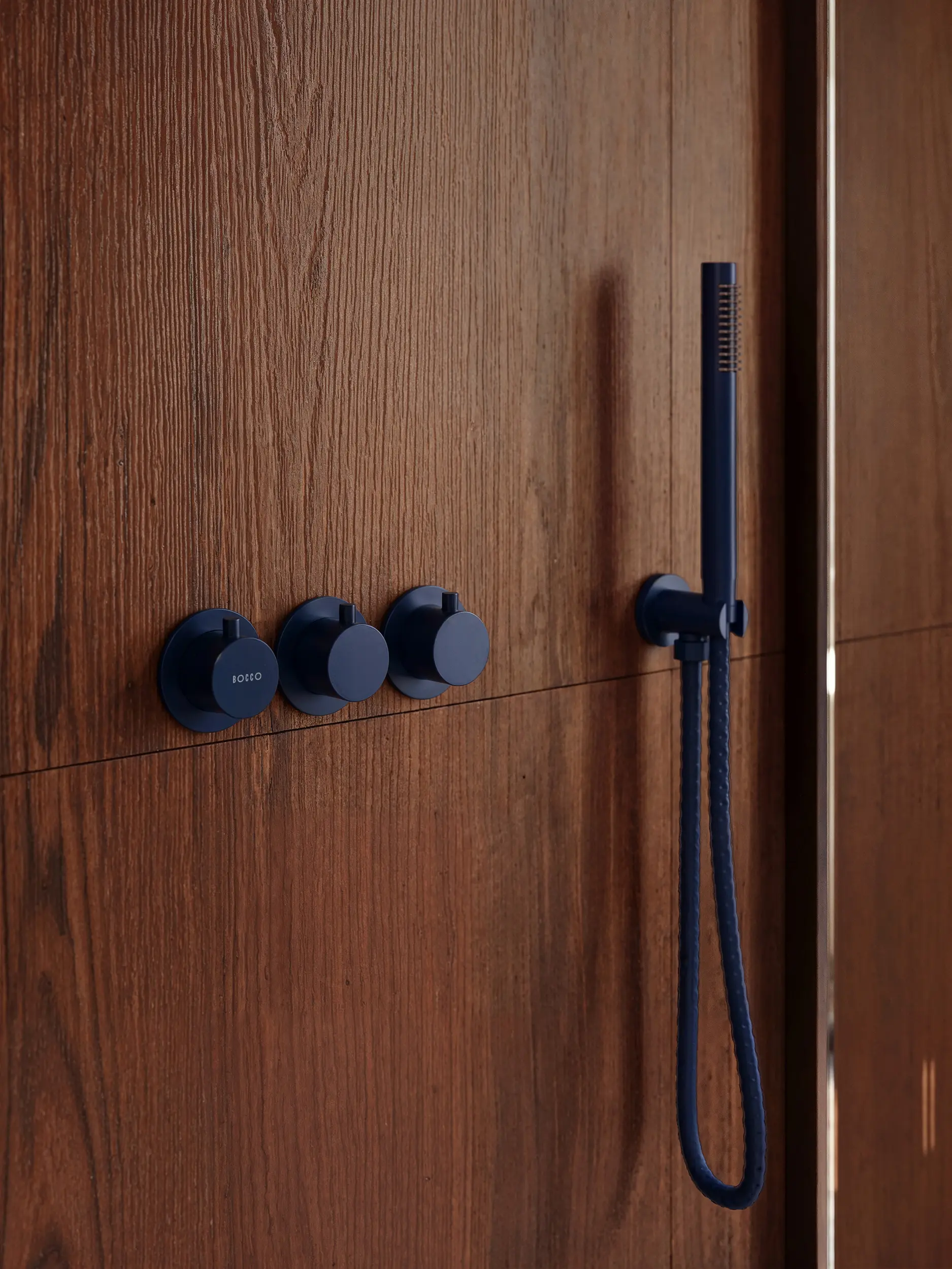 Zestaw prysznicowy termostatyczny podtynkowy Structa - cobalt blue